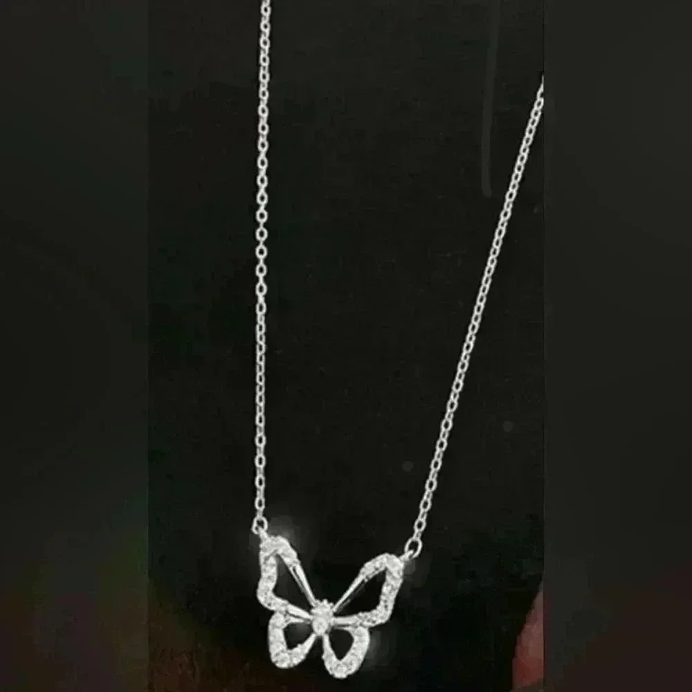 NWOT Sparkly Cubic Zirconia Butterfly Pendant Necklace - Picture 1 of 3
